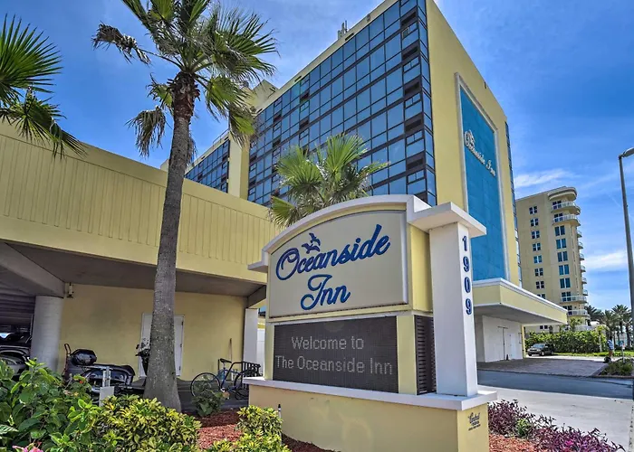 Partial Ocean Views: Daytona Beach Studio!